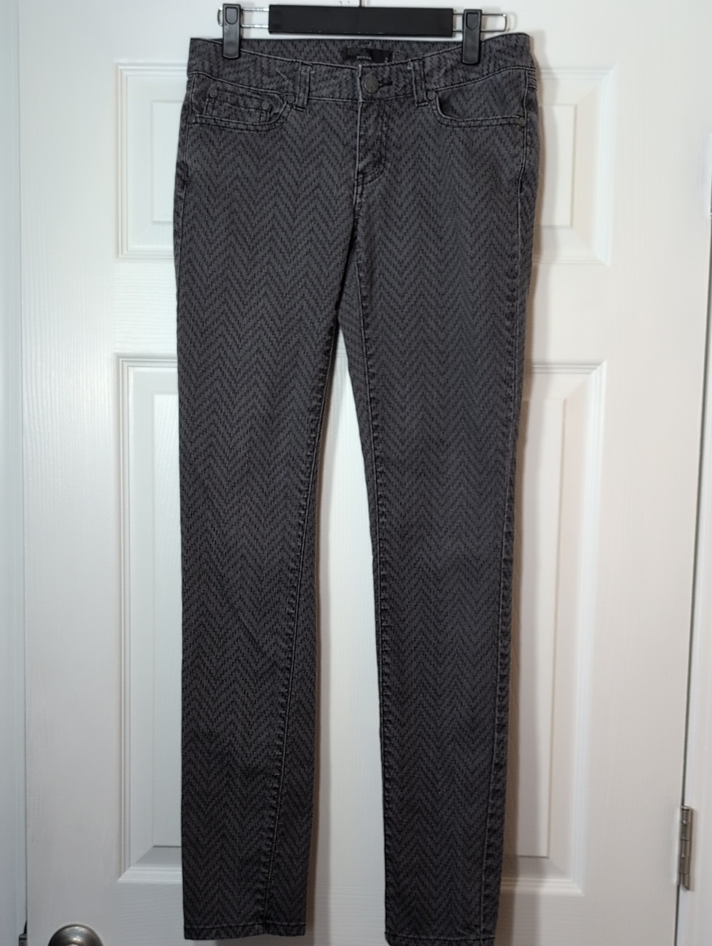Prana Women's Kara Skinny Jeans-Chevron Black/Grey Size 2